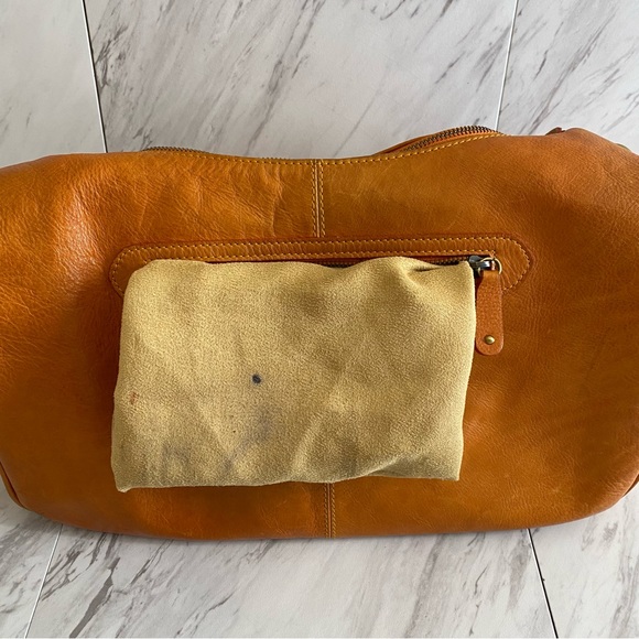 Tod’s hobo style purse all leather camel color - Picture 13 of 16